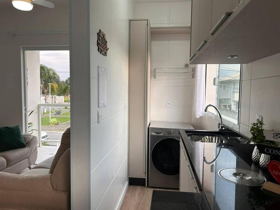 A 1 Min Da Br 101 E A 15 Min De Florianopolis Apartment
