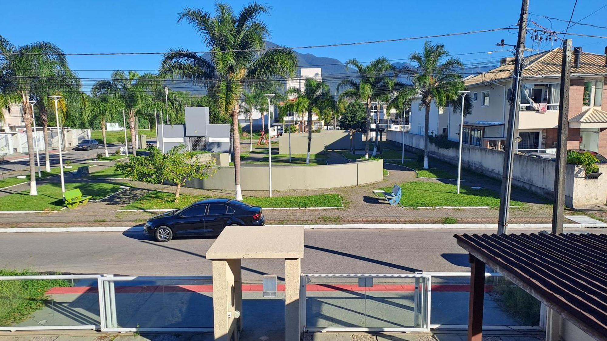 A 1 Min Da Br 101 E A 15 Min De Florianopolis Palhoca